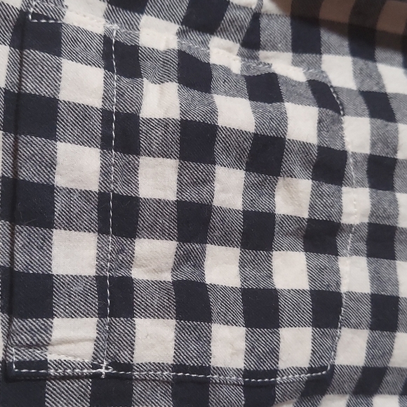 Tommy Hilfiger plaid black and white button up Size M - Picture 3 of 11
